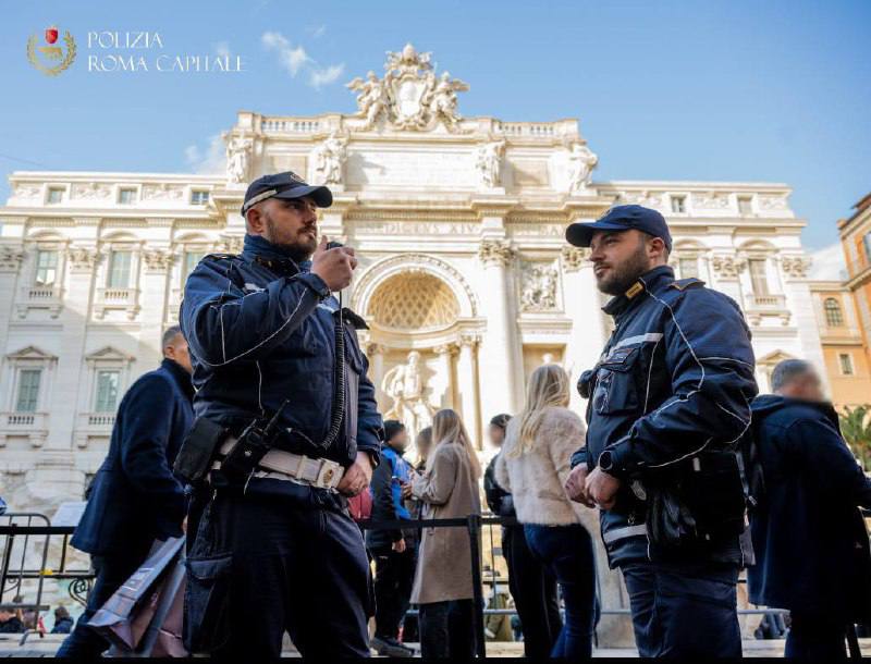 Arrestato un borseggiatore alla Fontana di Trevi dalla Polizia Locale