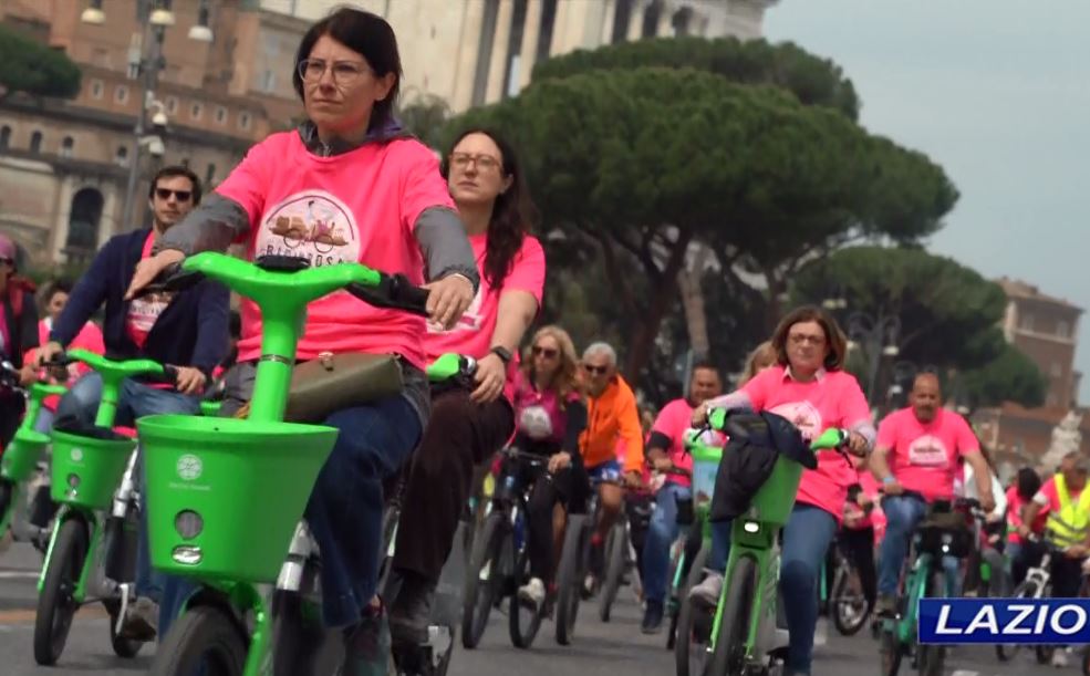 Bicinrosa: pedalata solidale contro il tumore al seno