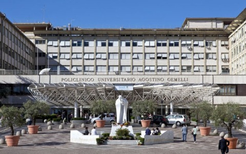 Bimba di 11 mesi in gravi condizioni dopo aver ingerito ketamina: denunciati madre e amici