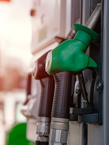 Carburanti: prezzi in aumento nel Lazio, famiglie sotto pressione