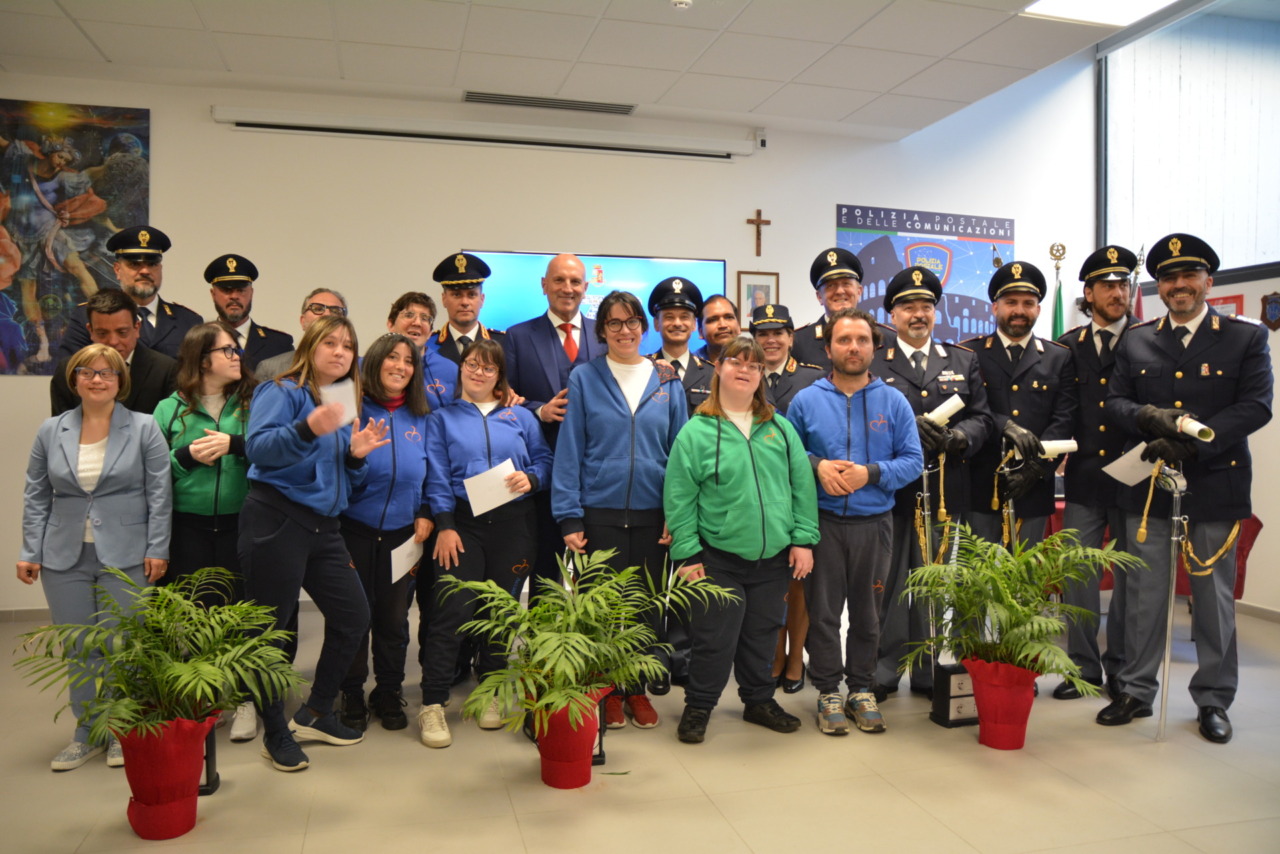 Celebrazione del 174° anniversario della Polizia: premiati 26 agenti per il loro impegno