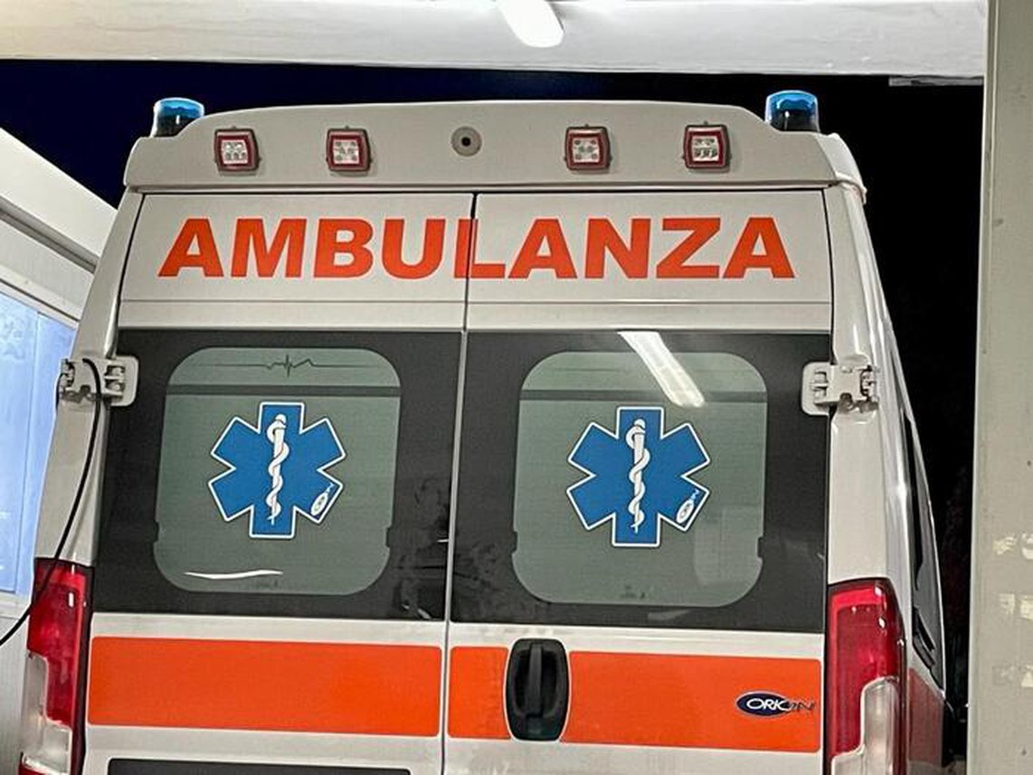Giovane di tredici anni si lancia dalla finestra: trovato un messaggio di addio