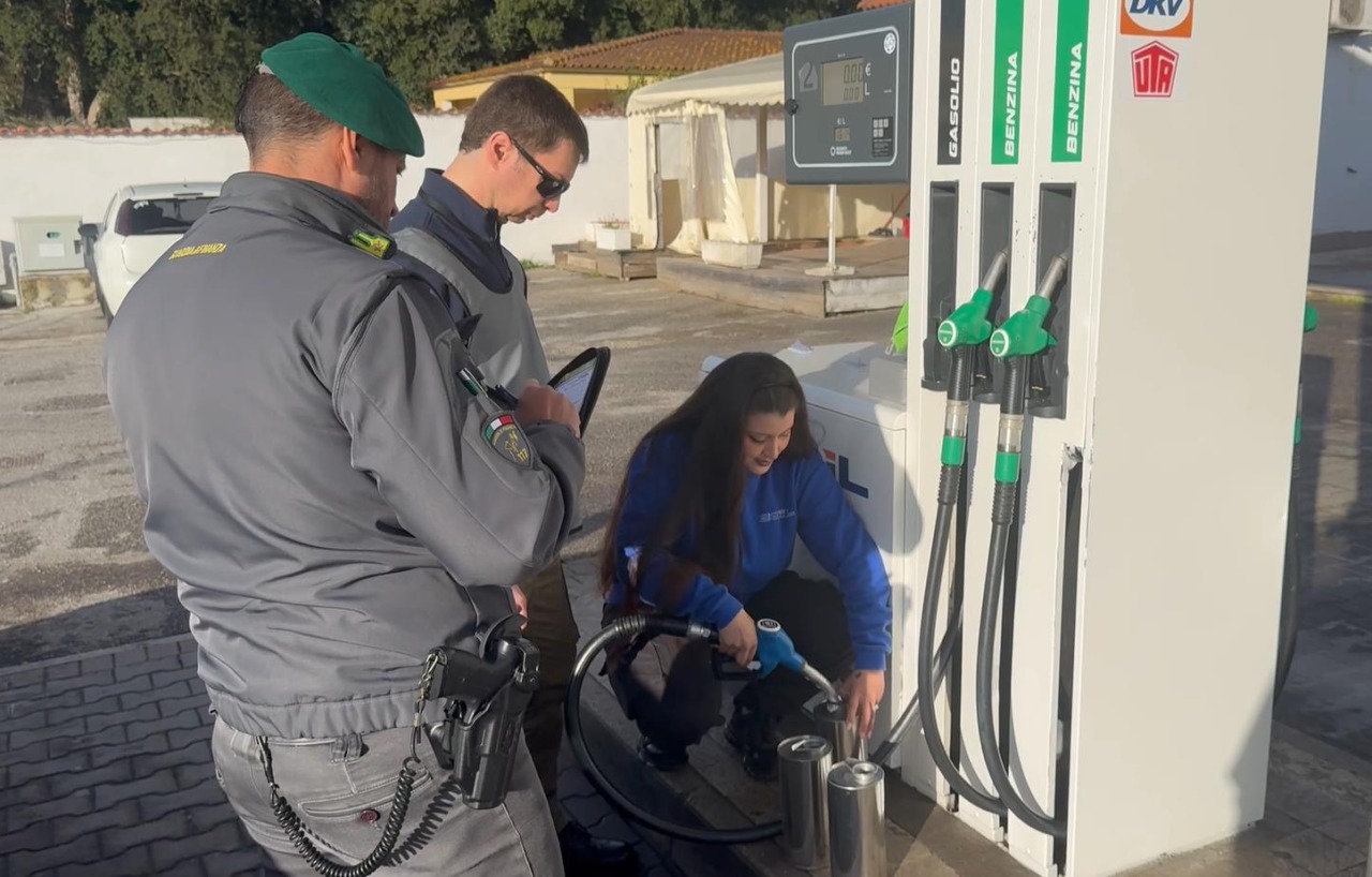 Guardia di Finanza a Roma: controlli sui carburanti tra sequestri e irregolarità