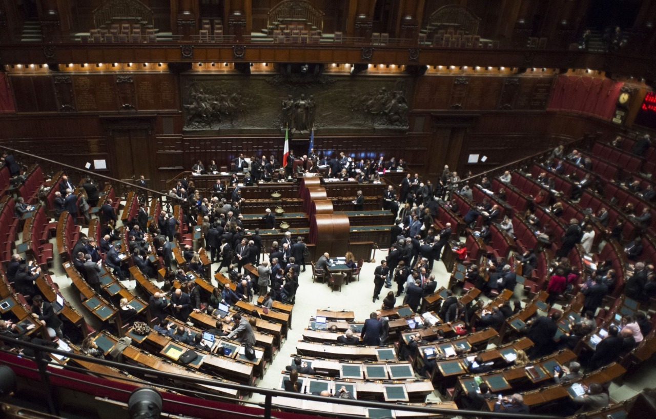 Il decreto sicurezza attende il voto finale, correttivo in Cdm per il “Bonus remigrazione agli avvocati”