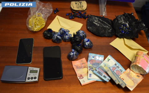 Scoperta base di spaccio in un B&B, arrestato un pusher